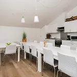 Σπίτι διακοπών 16 Person In *